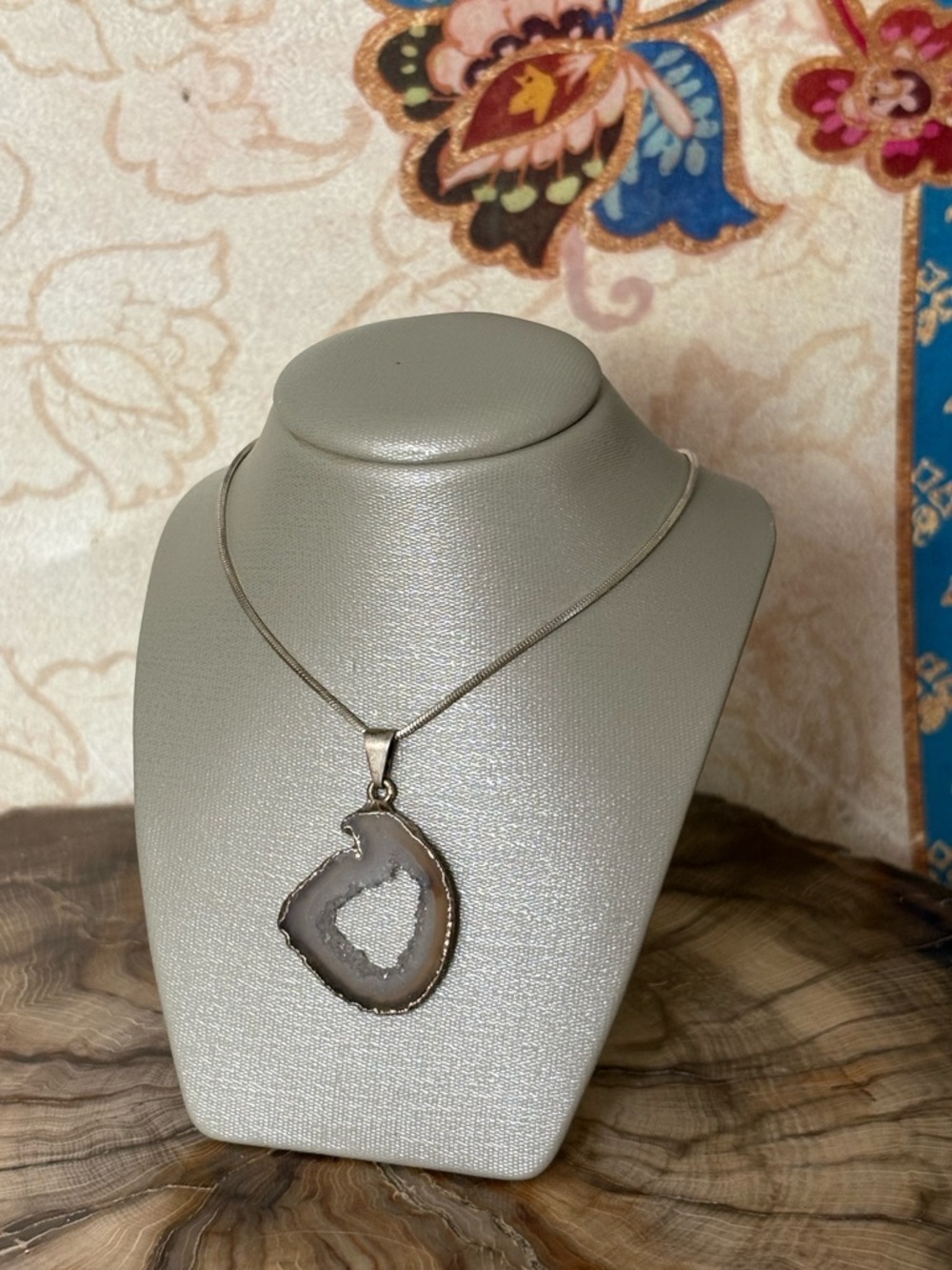 Natural Agate Druzy Geode Slice Silver Edged Pendant Necklace